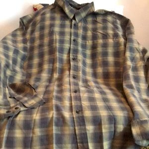 Columbia mens long sleeve shirt.